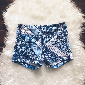 Athleta Tie Dyed Patterned Running Shorts Small